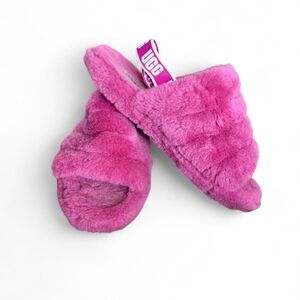 Pink UGG Fluff Yeah slippers. Size US 6